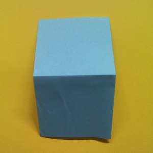 Fold again to arrive at a square paper fold as shown in the photo. Fold again to arrive at a square paper fold as shown in the photo.
