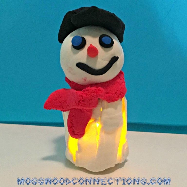  Lighting Up the Holidays With Kid-Made Ornaments #mosswoodconnections #ornaments #kid-made #holidays 