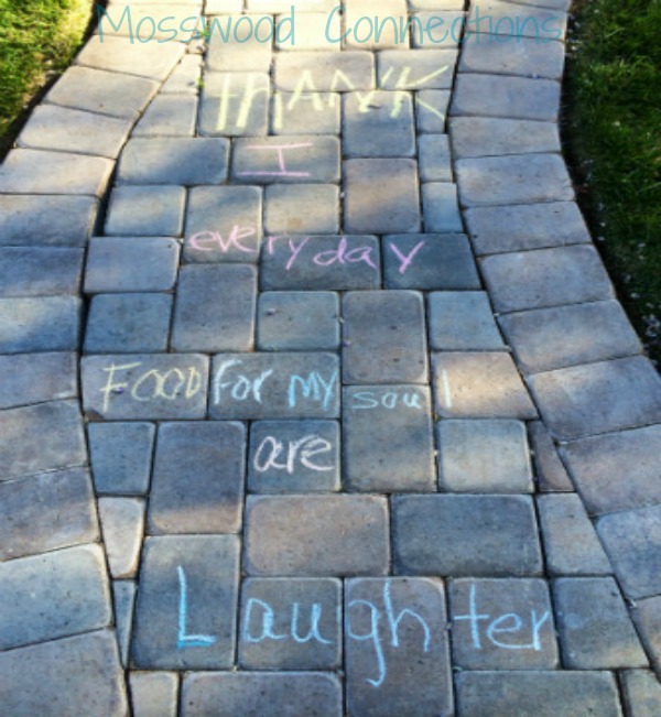 Love Notes on My Sidewalk; A Simple Way to Connect with Your Child #mosswoodconnections #parenting