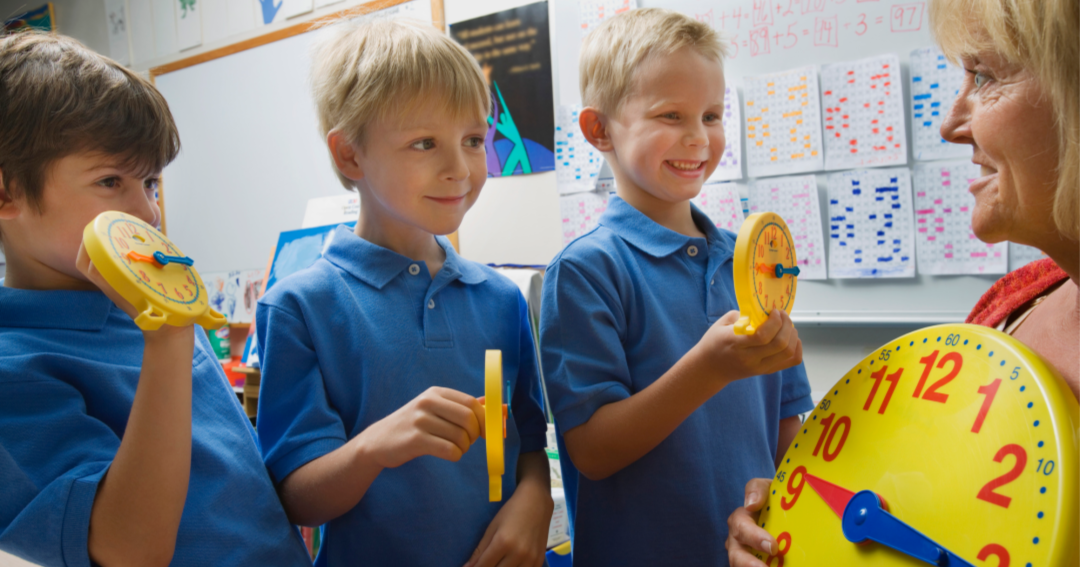 Shapes, Colors, and Numbers Dice Games - drawing games that kids can play by rolling the dice. #mosswoodconnections #shapes #colors #drawing #numbers #education #homeschool